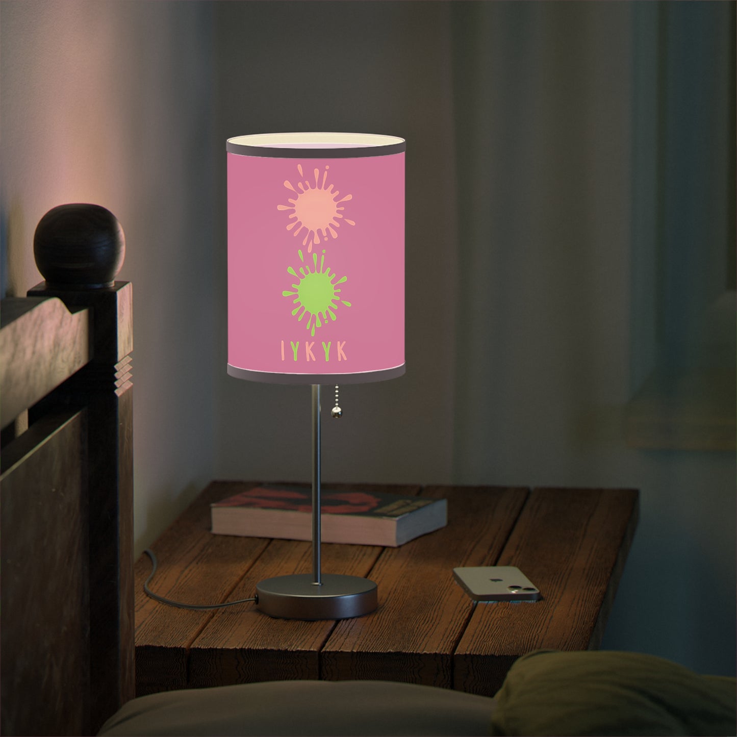 PAG IYKYK LAMP ON A STAND, US|CA PLUG