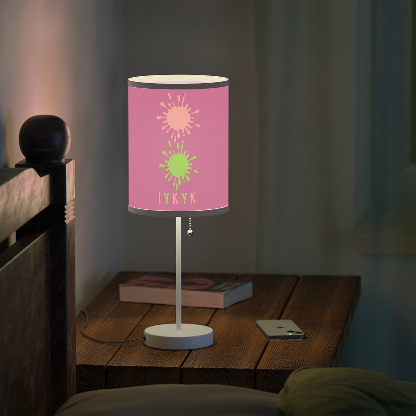 PAG IYKYK LAMP ON A STAND, US|CA PLUG